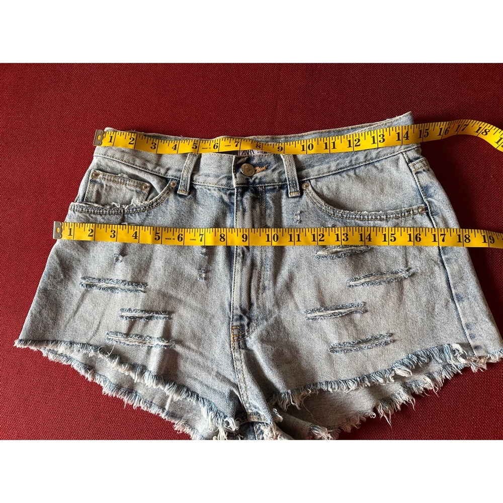 Zara distressed light wash denim shorts, size 6 - Picture 7 of 10